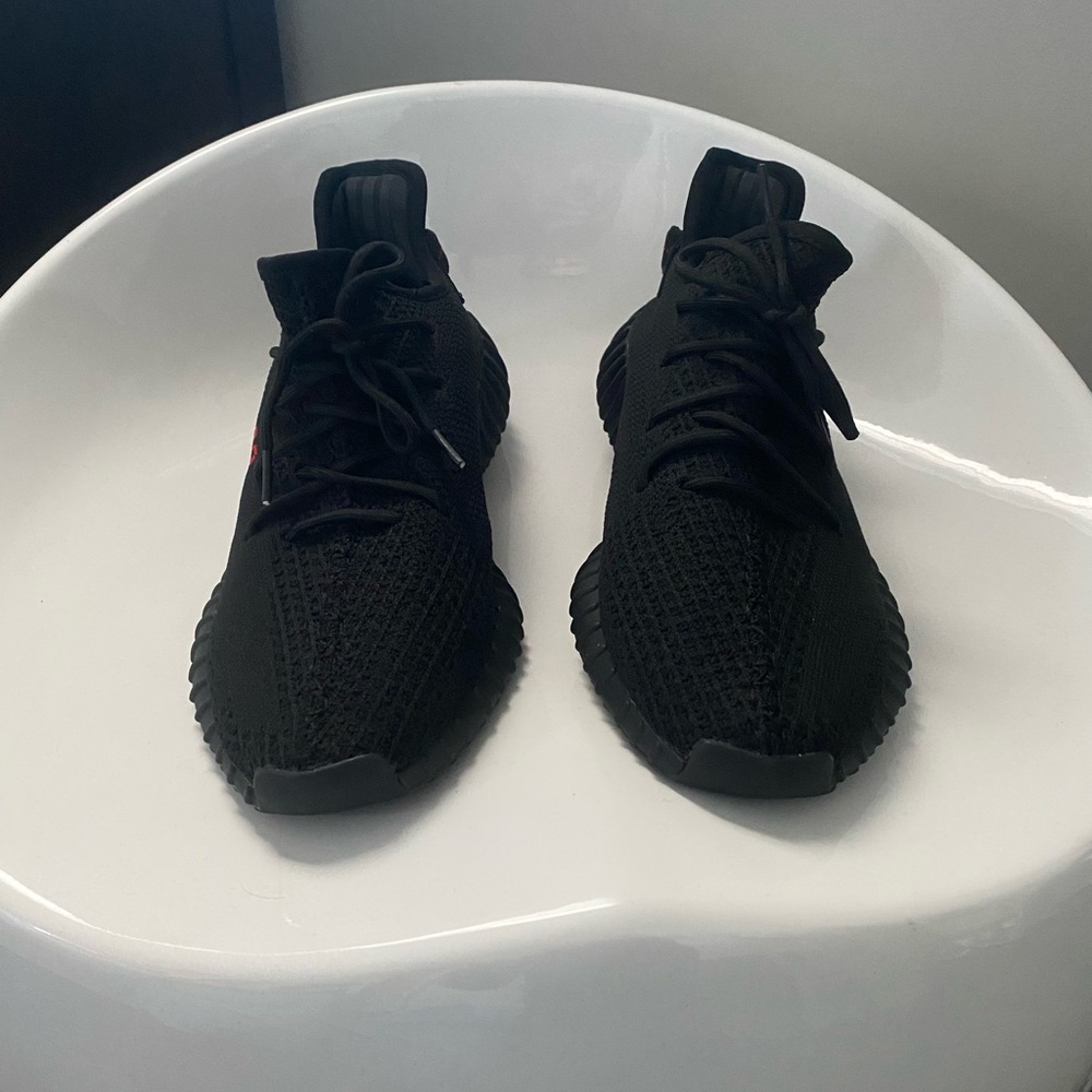 Yeezy boost 350 black red authentic originals size 11